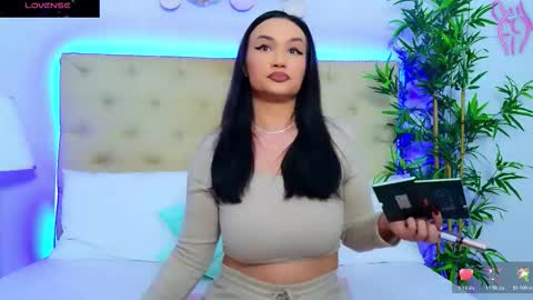 daliyaa_ online show from November 2025 01:10:02 PM