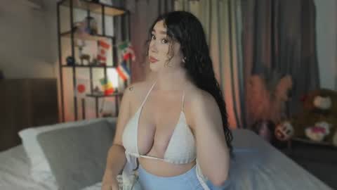 Dalyla online show from July 2026 01:13:01 PM