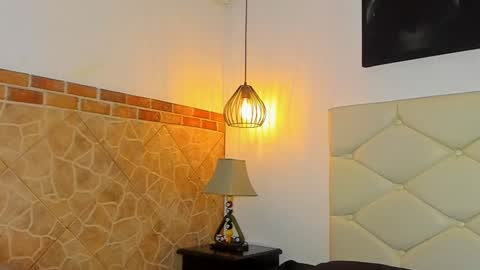         online show from February 2025 03:44:01 AM