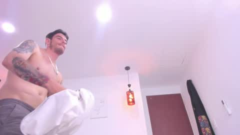 D A M I A N online show from October 2025 07:36:02 PM