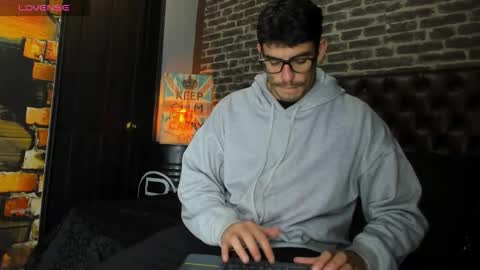 Snapshot of damian_bulls chatting on February 2026 02:37:01 PM ---Damian--- online show from February 2026 02:37:01 PM