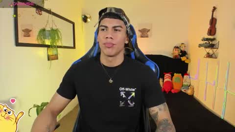 Damian online show from March 2026 01:01:01 AM