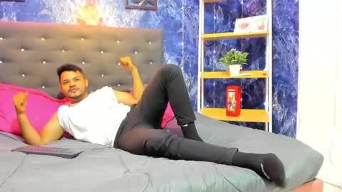 DAMIAN LUX online show from May 2026 02:02:02 PM