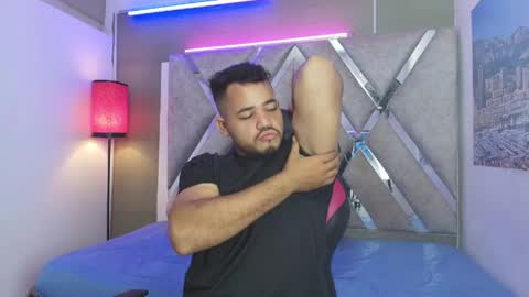 DAMIAN LUX online show from May 2026 12:33:01 PM