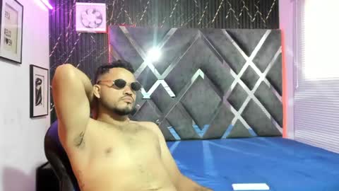DAMIAN LUX online show from June 2026 12:29:01 PM