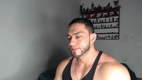 Snapshot of damiannstonexxx chatting on February 2025 01:05:01 AM Danny online show from February 2025 01:05:01 AM