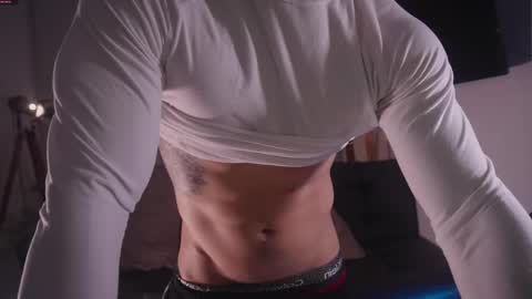 insta damn8   --------  online show from November 2025 11:49:02 PM