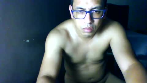 Snapshot of damnsexy0102 chatting on September 2025 05:51:02 AM DamnSexy0102 online show from September 2025 05:51:02 AM