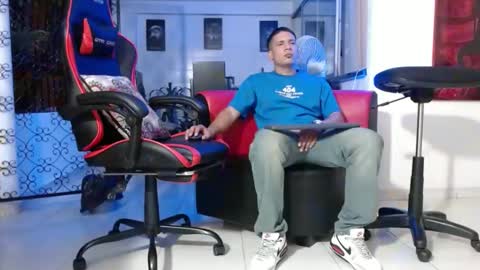 damyan_2003 online show from December 2024 01:31:02 AM