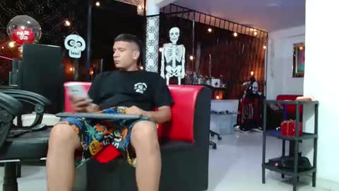 damyan_2003 online show from November 2025 02:44:01 AM