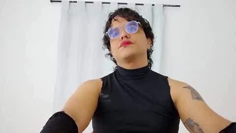 Snapshot of dan_blous chatting on February 2026 12:53:01 AM Diane Blosson online show from February 2026 12:53:01 AM