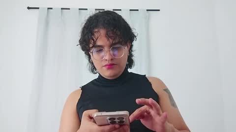 Snapshot of dan_blous chatting on February 2026 02:04:02 AM Diane Blosson online show from February 2026 02:04:02 AM