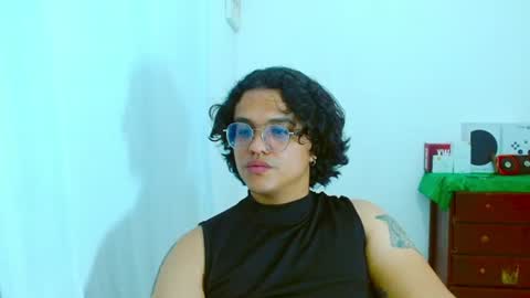 Snapshot of dan_blous chatting on July 2026 01:33:01 AM Diane Blosson online show from July 2026 01:33:01 AM