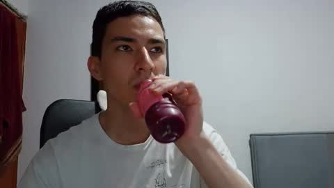 Snapshot of dan_hottest chatting on April 2026 12:55:02 AM x x online show from April 2026 12:55:02 AM