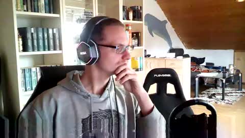 Snapshot of dan_snow24 chatting on November 2025 12:55:01 PM Dan Snow online show from November 2025 12:55:01 PM