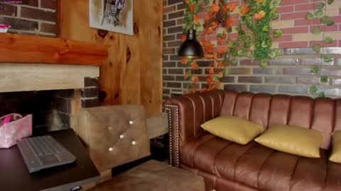 Snapshot of danaandthamaraangels chatting on January 2025 09:11:02 PM online show from January 2025 09:11:02 PM