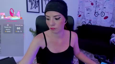 Danaa Rey online show from November 2025 03:55:01 PM