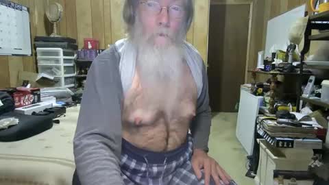 Snapshot of danagm chatting on December 2024 01:21:01 PM Dana online show from December 2024 01:21:01 PM