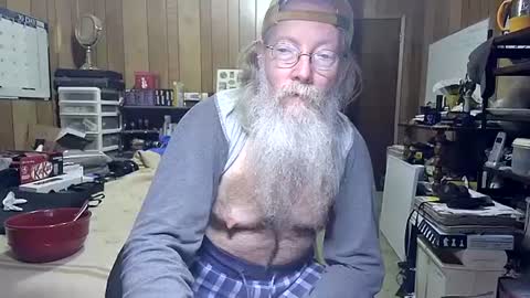 Snapshot of danagm chatting on December 2024 05:19:02 PM Dana online show from December 2024 05:19:02 PM