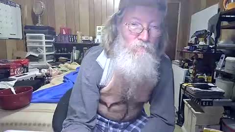 Snapshot of danagm chatting on January 2025 04:17:02 PM Dana online show from January 2025 04:17:02 PM