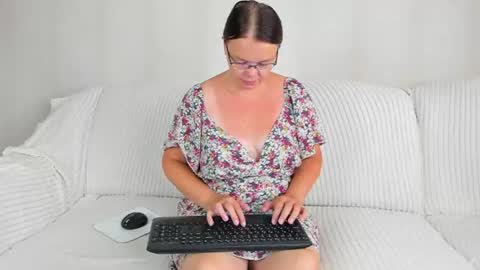 danajhonson online show from July 2026 06:07:02 AM