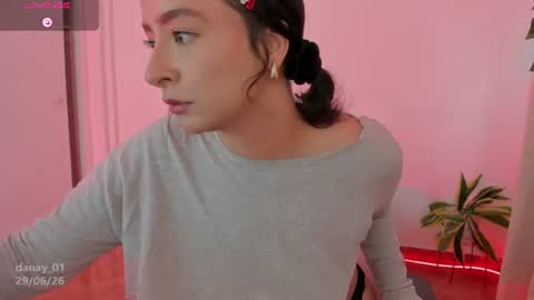 danay_01 online show from June 2026 10:43:01 PM