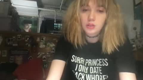 Snapshot of danceissexisbeauty2 chatting on March 2026 11:48:01 PM Your submissive patient online show from March 2026 11:48:01 PM