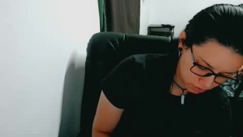 dani y jocelyn online show from December 2025 08:16:02 PM