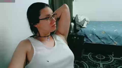 dani y jocelyn online show from March 2026 11:43:01 PM