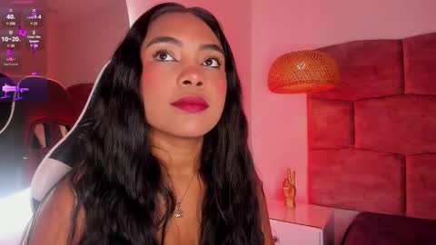 Snapshot of dani_velvet chatting on December 2025 02:50:01 AM online show from December 2025 02:50:01 AM