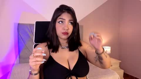 dania22_ online show from March 2026 01:33:01 PM