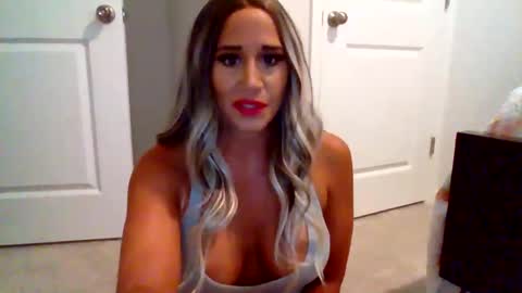 Snapshot of danibrass1 chatting on April 2026 01:05:02 PM DaniBrass1 online show from April 2026 01:05:02 PM
