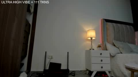  independent model   online show from October 2025 03:34:01 AM