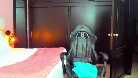 lorena online show from February 2025 08:54:02 AM