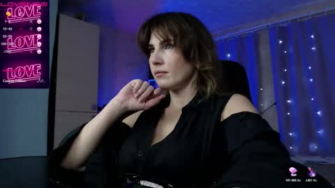 Snapshot of danielacooperx chatting on October 2025 12:50:01 PM Daniela Cooper online show from October 2025 12:50:01 PM