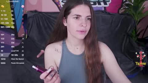 danielareign online show from November 2025 01:49:02 PM