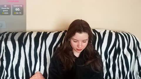 Mia online show from February 2026 07:07:02 AM