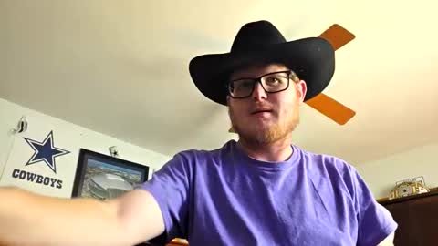 Snapshot of danielp_mod_cb chatting on October 2025 07:26:02 PM Daniel y. online show from October 2025 07:26:02 PM