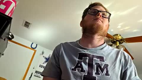 Snapshot of danielp_mod_cb chatting on November 2025 06:19:02 PM Daniel y. online show from November 2025 06:19:02 PM