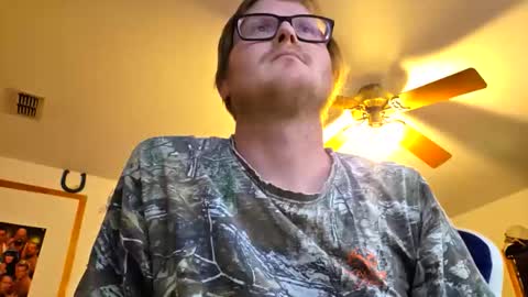 Snapshot of danielp_mod_cb chatting on February 2026 09:08:01 PM Daniel y. online show from February 2026 09:08:01 PM