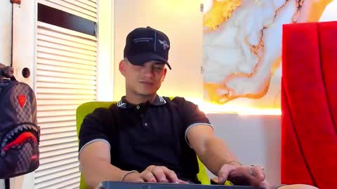 Snapshot of danii_scot chatting on December 2025 03:56:02 AM Dani online show from December 2025 03:56:02 AM