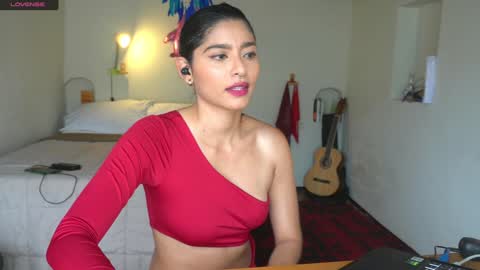 danalle .. online show from January 2025 07:53:01 PM