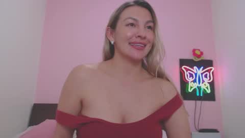 K A R O L online show from December 2024 02:21:02 AM