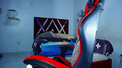 danisabrownn online show from April 2026 06:10:01 PM