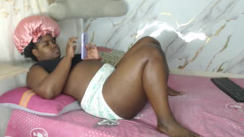 INSTAGRAM  Minni Moom online show from November 2025 05:13:01 PM