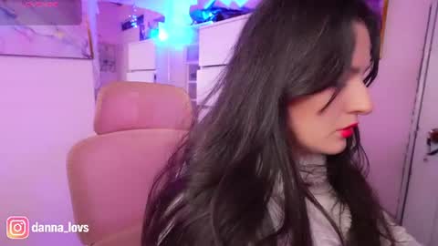 Danna Lovs online show from June 2026 03:01:02 PM