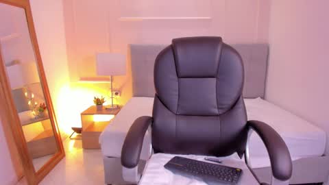 danna_palmeth online show from October 2025 11:49:02 PM