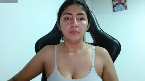 Danna online show from April 2026 12:27:01 AM