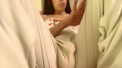 Snapshot of dannadoll69 chatting on December 2025 01:49:02 PM Dannamunoz130 online show from December 2025 01:49:02 PM