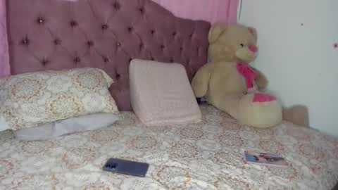 Danna Sofia jeins online show from February 2026 07:09:01 PM